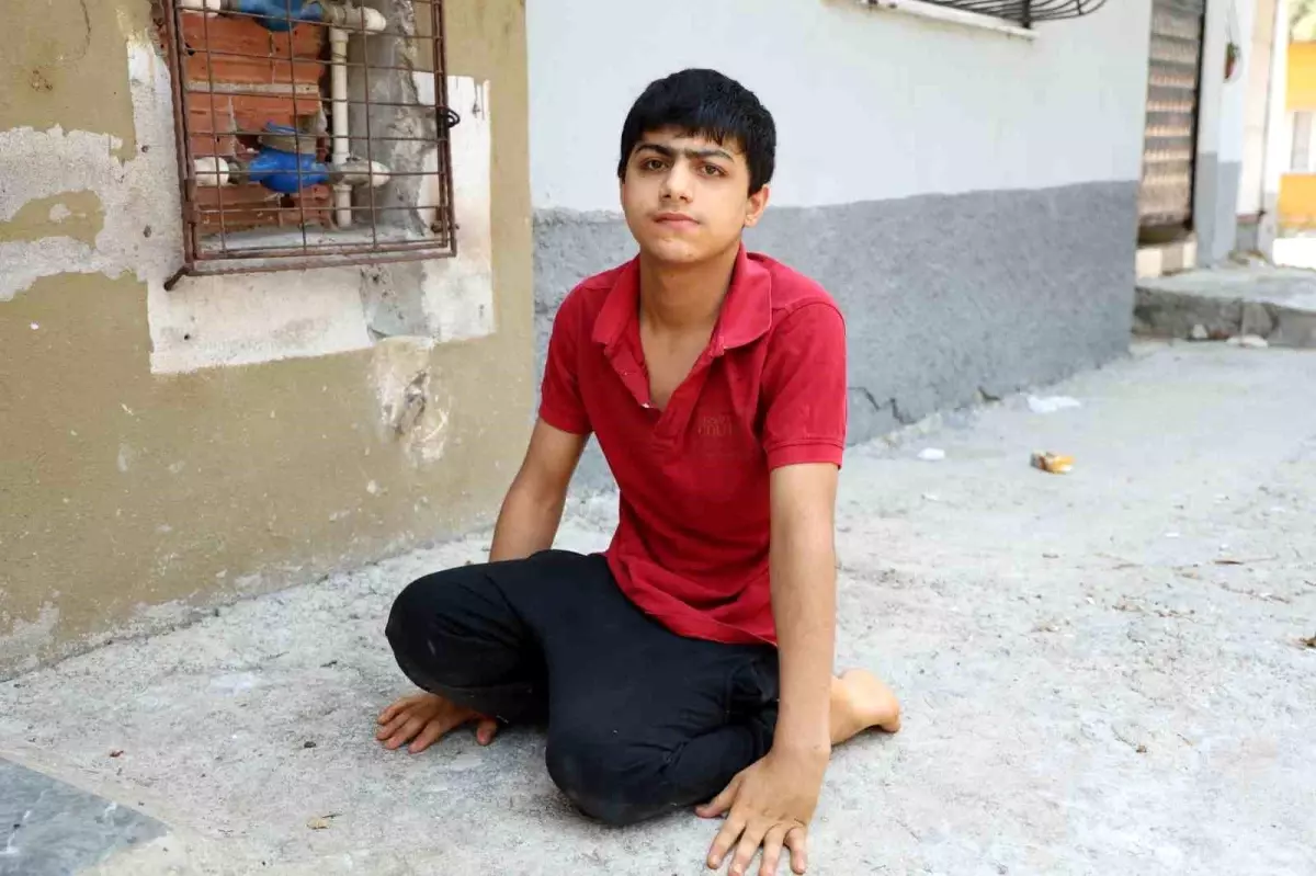 Engelli Çocuğa Akülü Tekerlekli Sandalye Hediye Edildi