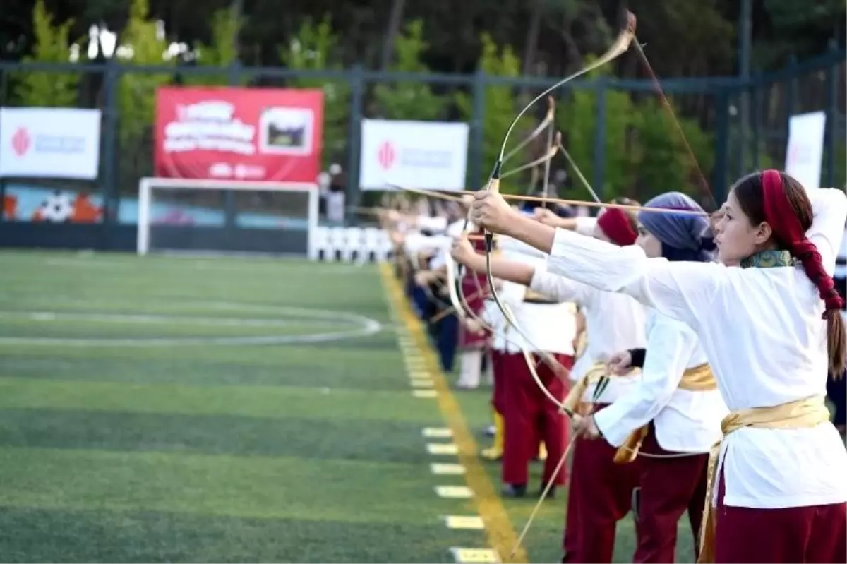Ümraniye Belediyesi\'nden Okçuluk Kursları ile Ata Sporuna Destek