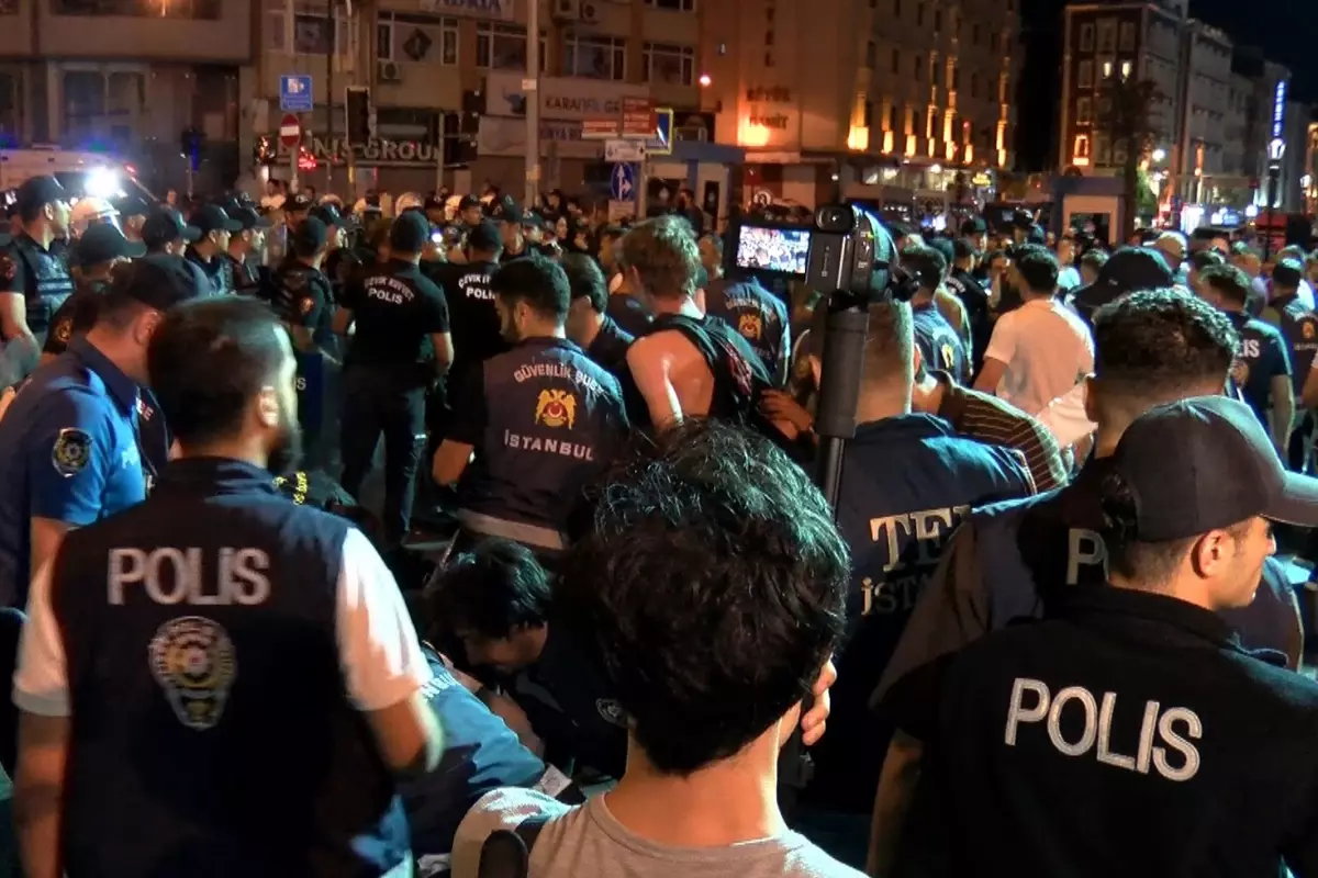 CHP\'nin Saraçhane mitingi olaylı geçti! Cumhurbaşkanı\'na hakaret eden 42 kişi gözaltında