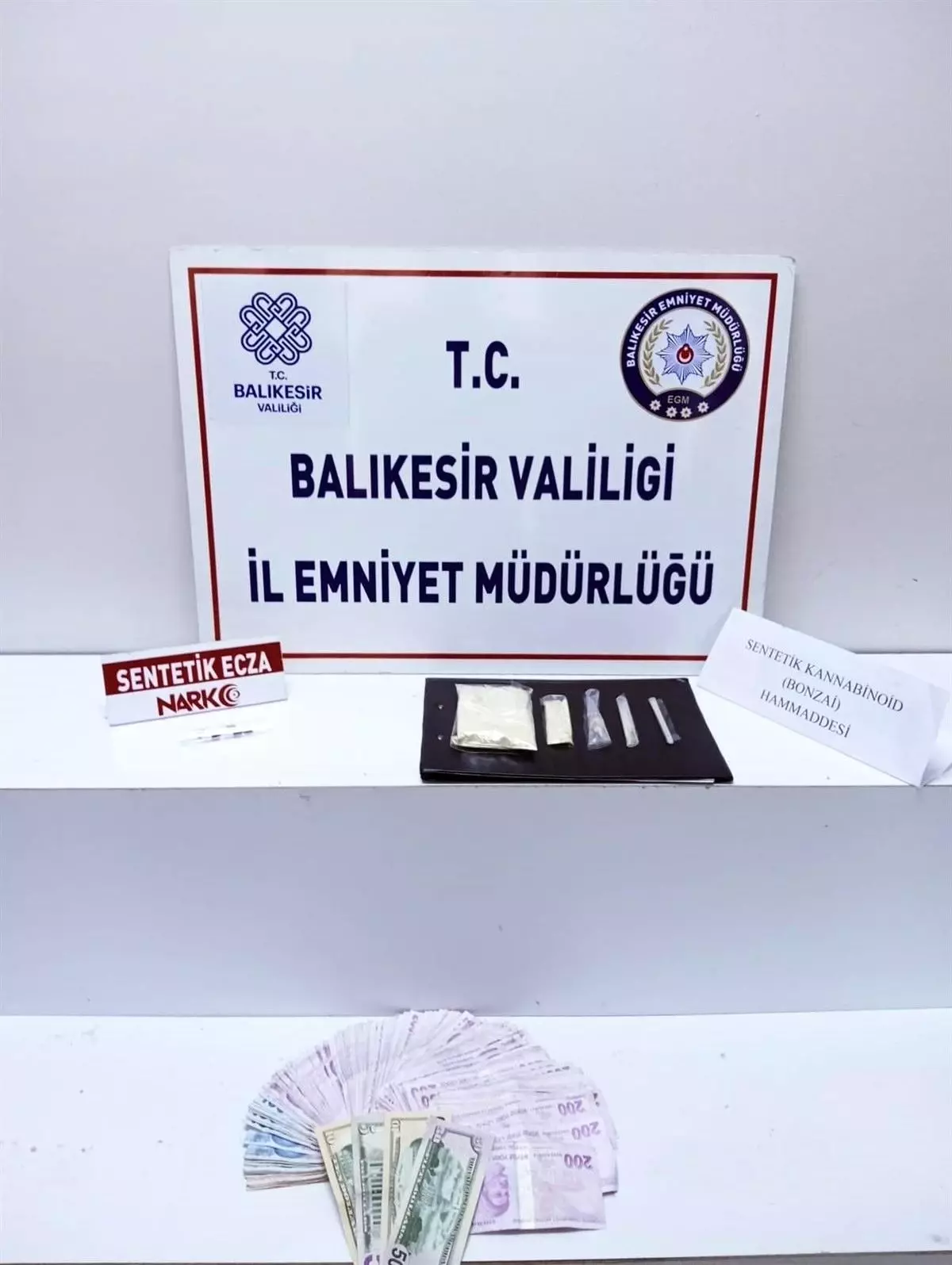 Edremit\'te Uyuşturucu Operasyonu