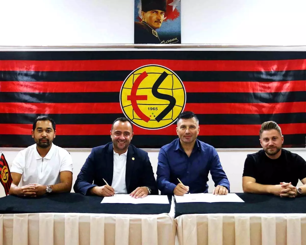 Eskişehirspor\'da Yeni Teknik Direktör Serdar Göçerler