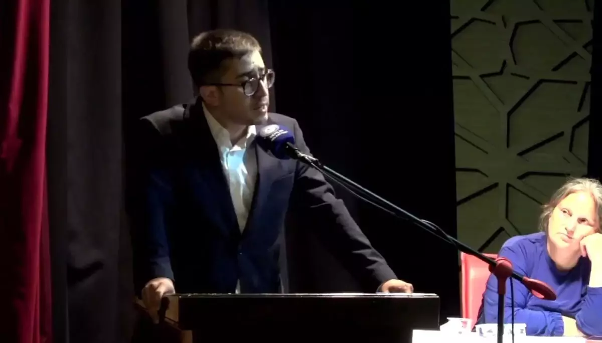 MHP Meclis Üyesi, CHP\'li İsimle İlgili Eleştirilerde Bulundu