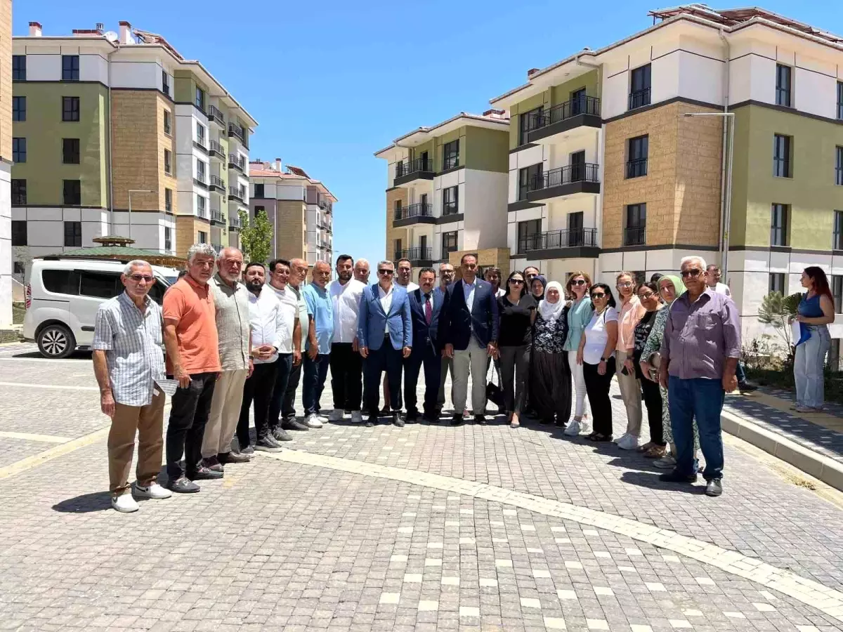 Mersin\'de TOKİ\'deki hak sahipleri evlerine kavuştu