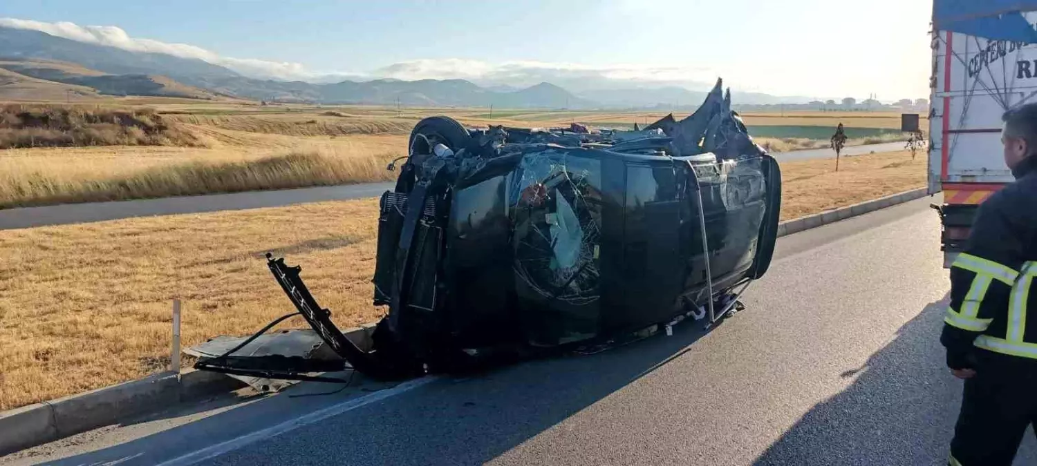 Merzifon'da Kaza: 1 Kişi Hayatını Kaybetti, 4 Kişi Yaralandı