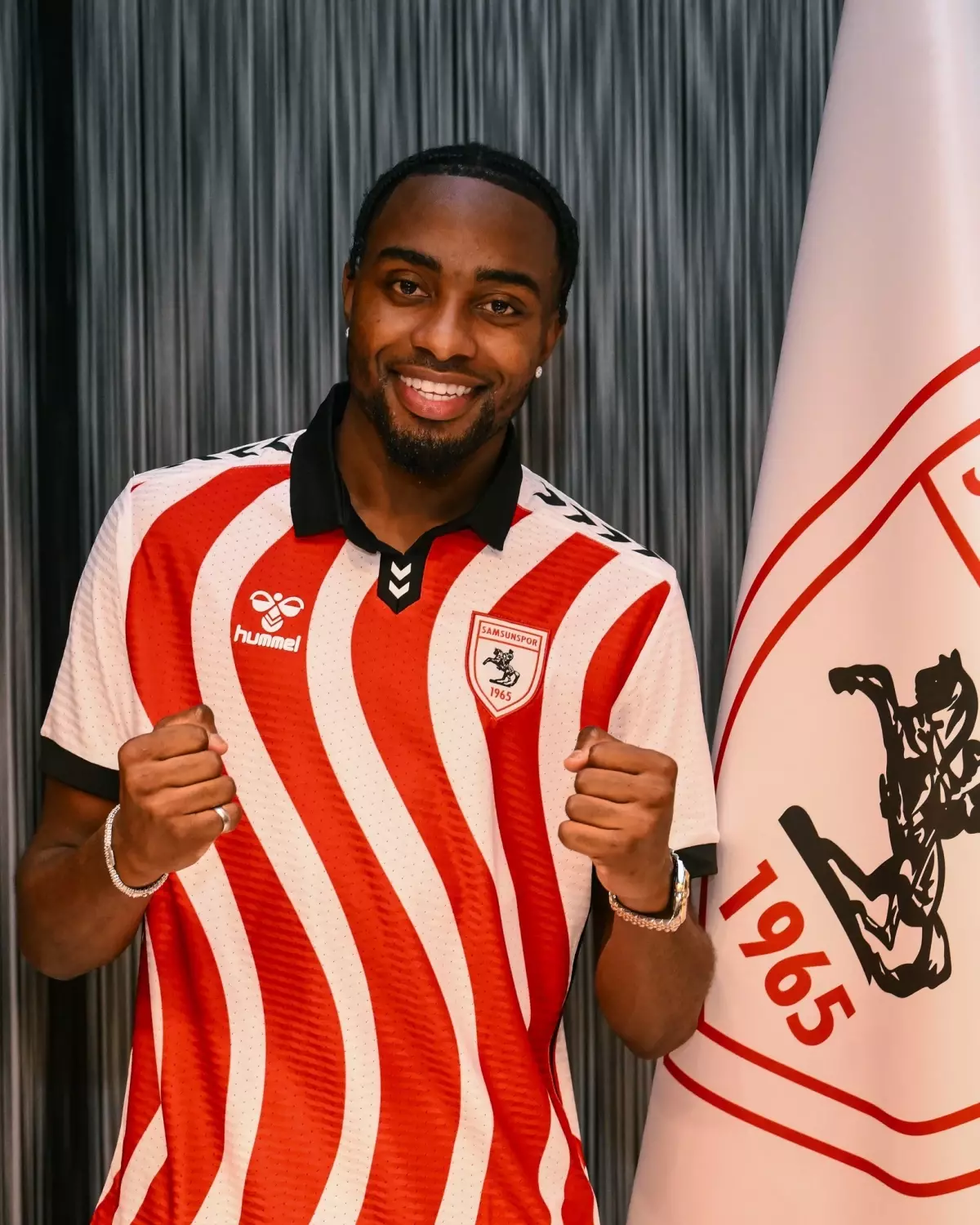 Samsunspor, Antoine Makoumbou ile Anlaşma Sağladı