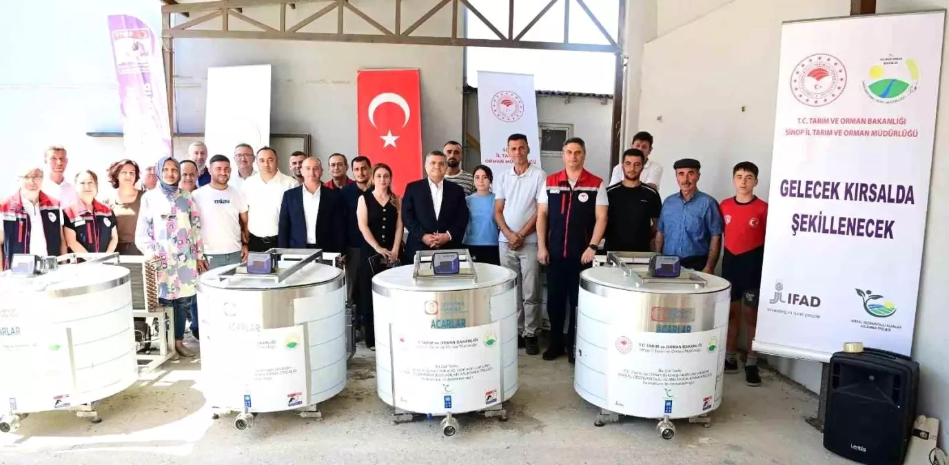 Sinop\'ta Süt Soğutma Tankı Teslim Töreni