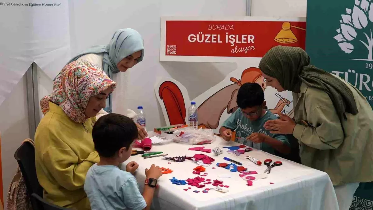 Ankara Uluslararası Aile Fuarı\'nda TÜRGEV\'in Etkisi