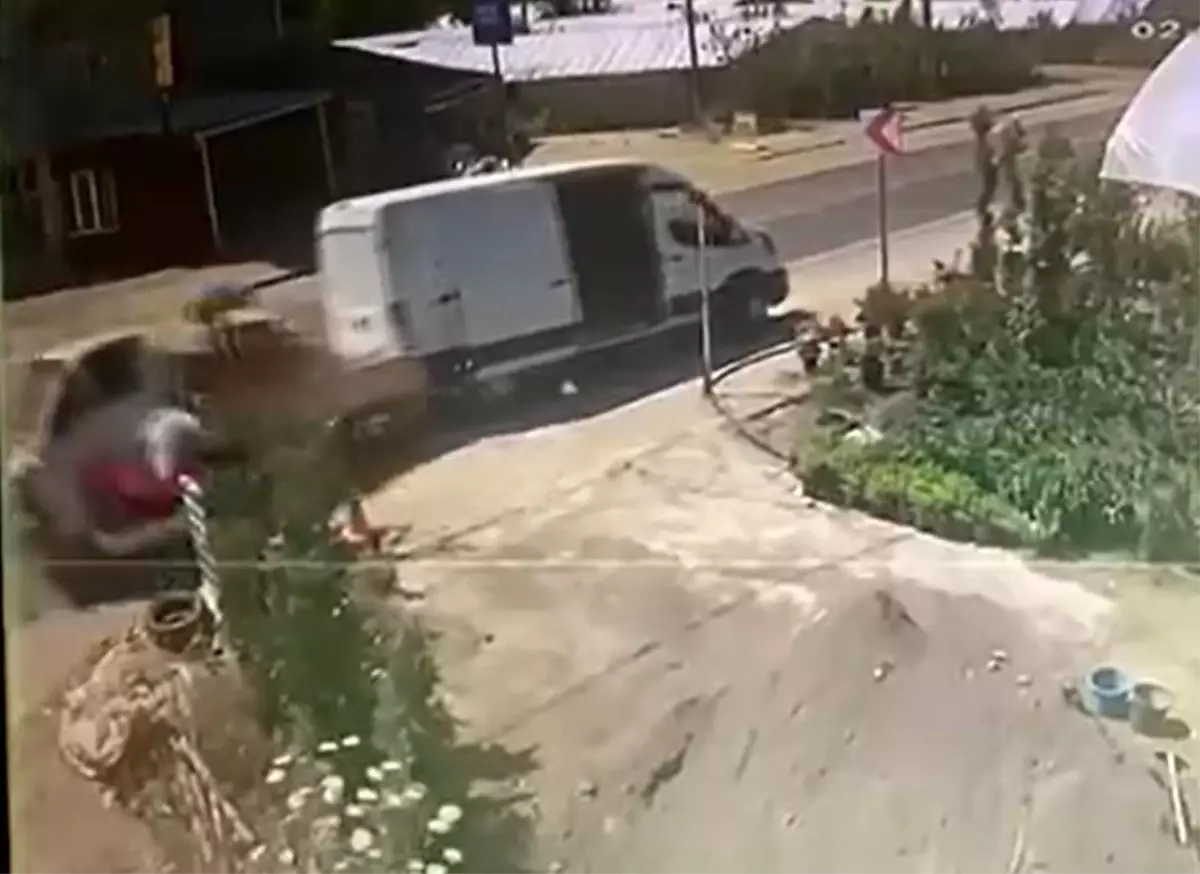 Çınarcık\'ta Kaza: İşçi Saniyelerle Kurtuldu