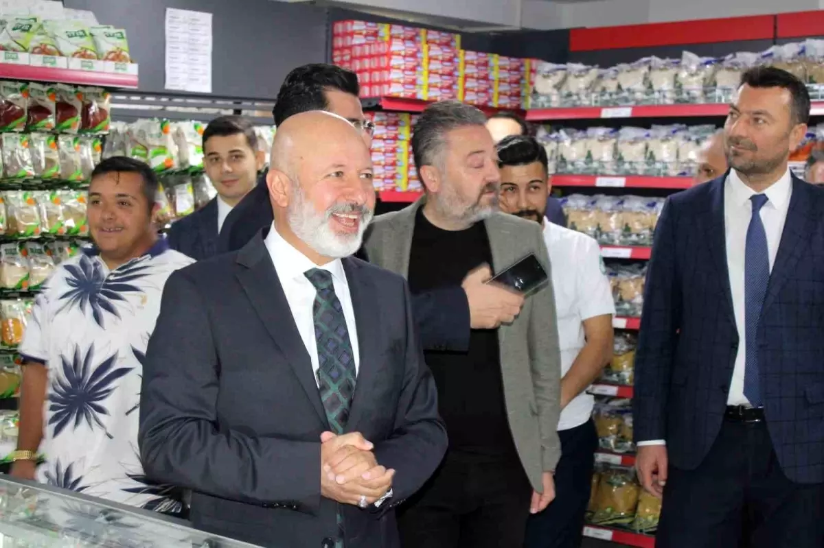 Başkan Çolakbayrakdar: "Vicdani sorumluluk olan Dost Eli, tüm Kayseri\'ye yayılacak"