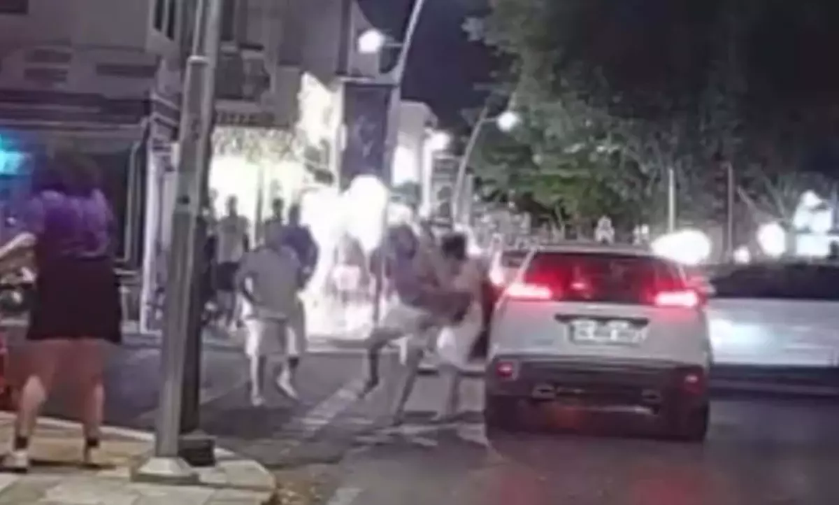 Bodrum\'da yol verme tartışması kavgaya dönüştü