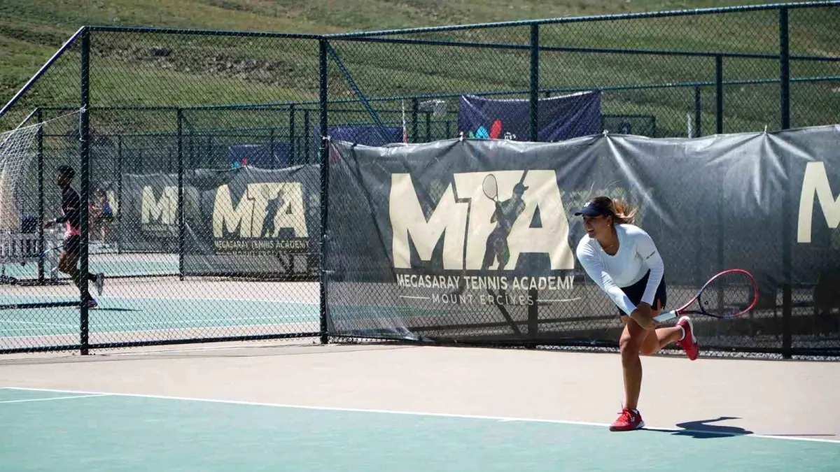 Dünya Tenis Turu Erciyes\'te Başladı