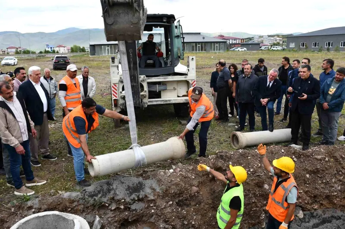 Ardahan\'da Oto Galericiler Sitesi\'nin Temeli Atıldı