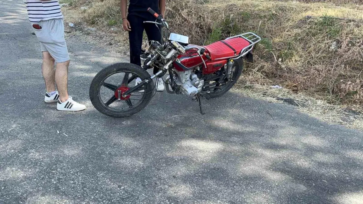 Edirne\'de Motosiklet Kazası: Sürücü Yaralı