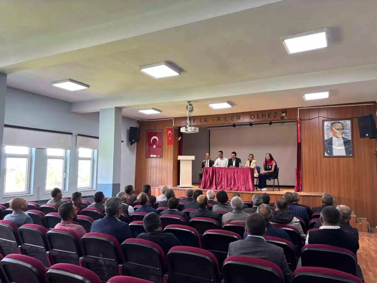 Kaymakam Tutal, Muhtarlarla Toplandı