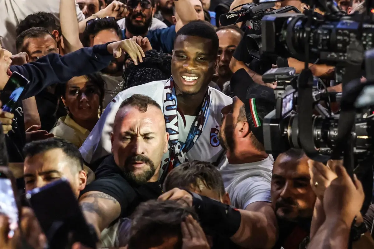 Krallar gibi karşılandı! İşte Onuachu\'nun Trabzon\'daki ilk sözleri