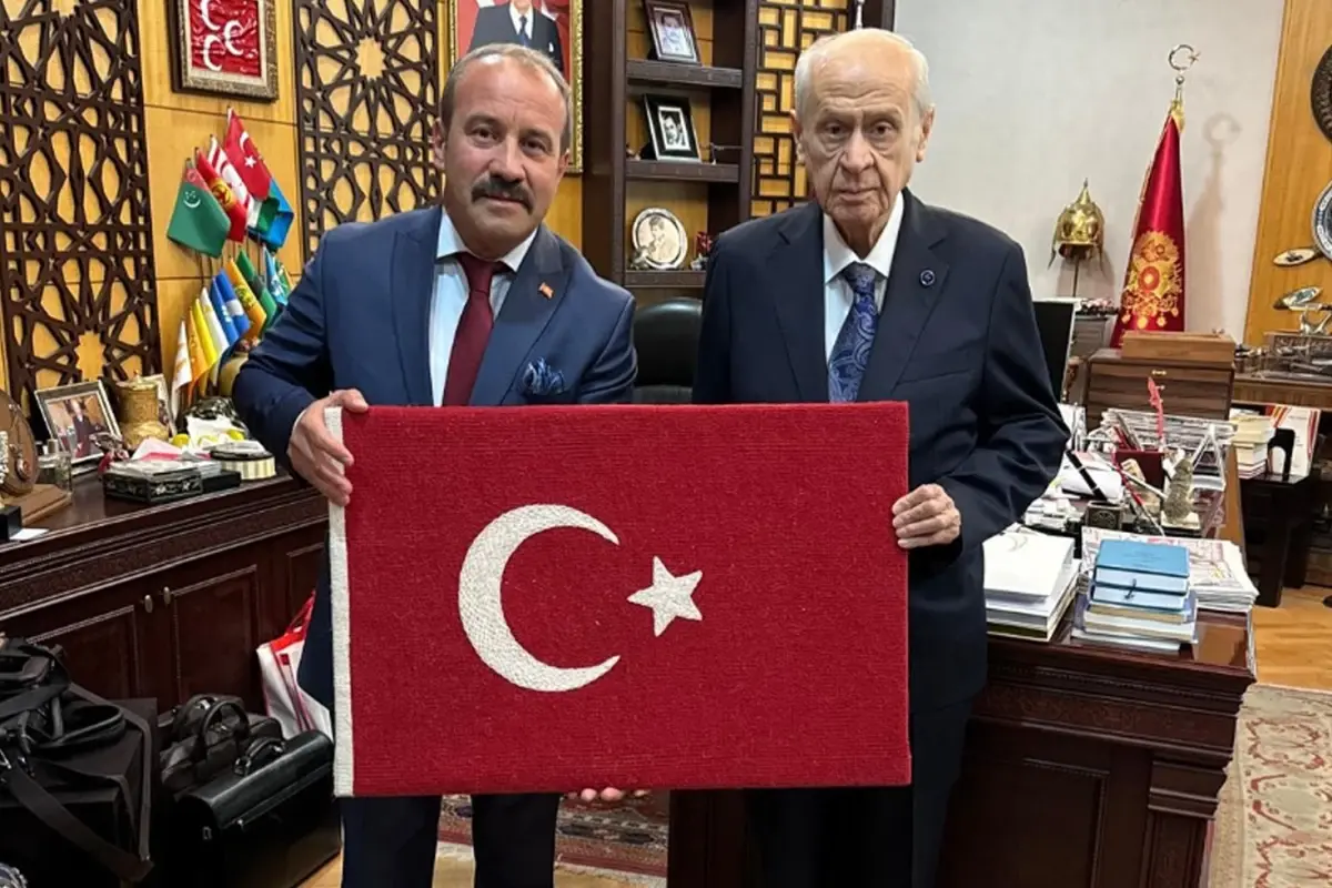  MHP\'li ismin başkanlık ettiği beldenin ismi "Bahçeli" olarak değiştirildi