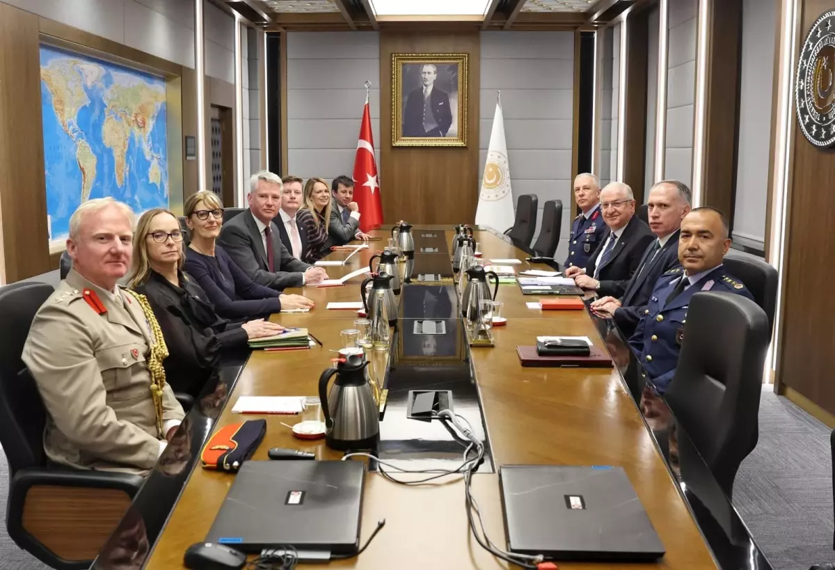 Bakan Güler, İngiltere Büyükelçisi ve BAE Systems Genel Müdürü ile Bir Araya Geldi