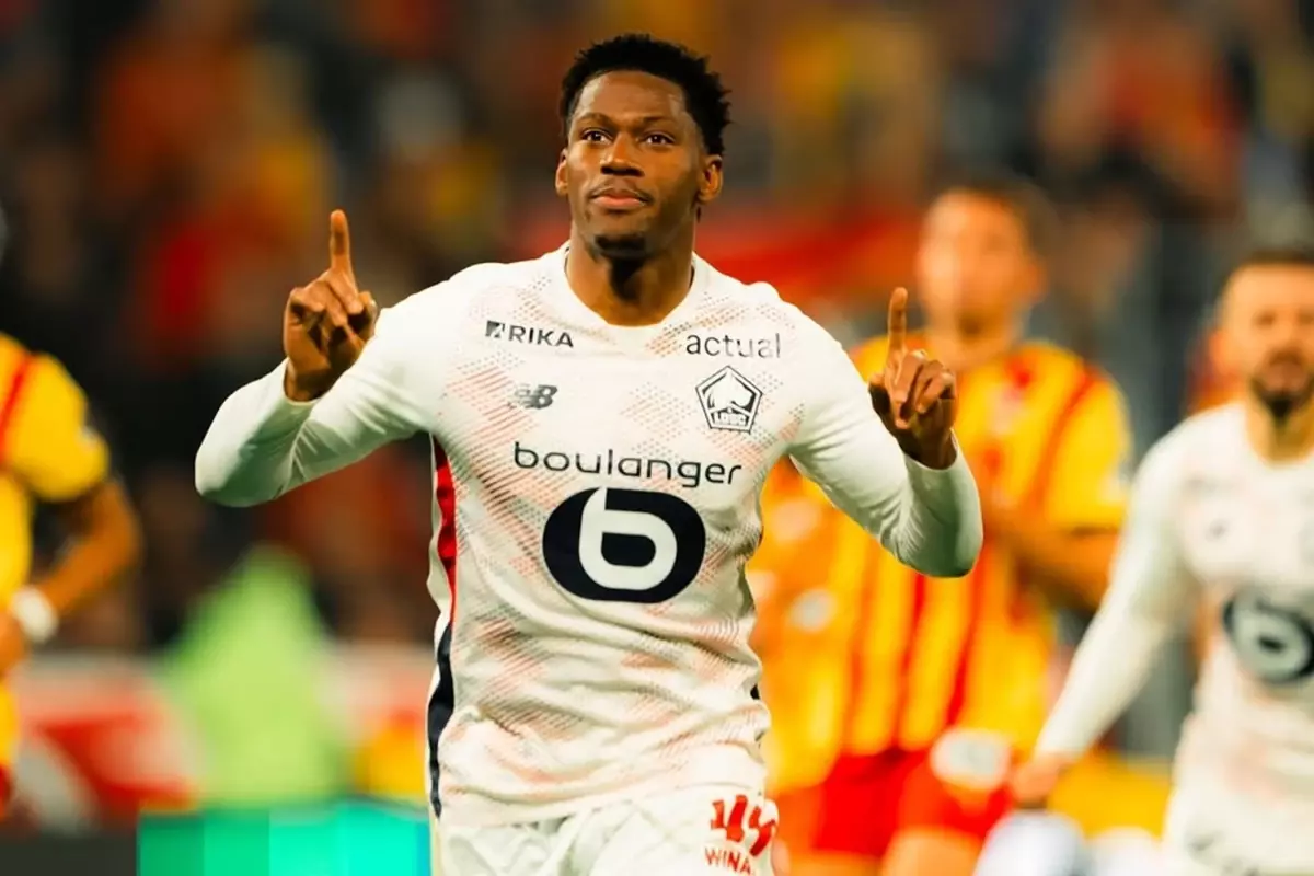 Fenerbahçe\'ye kötü haber! Jonathan David\'i resmen açıkladılar