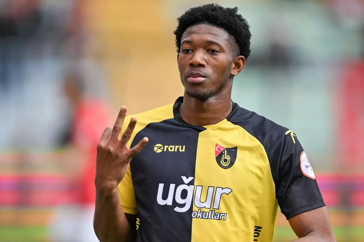 İstanbul\'a okumaya gelen Gaoussou Diarra, Avrupa devine imza attı