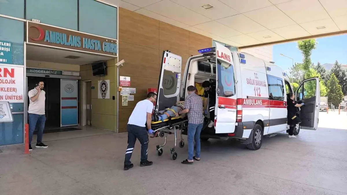 İnegöl\'de Mobilya Fabrikasında İşçi Yaralandı