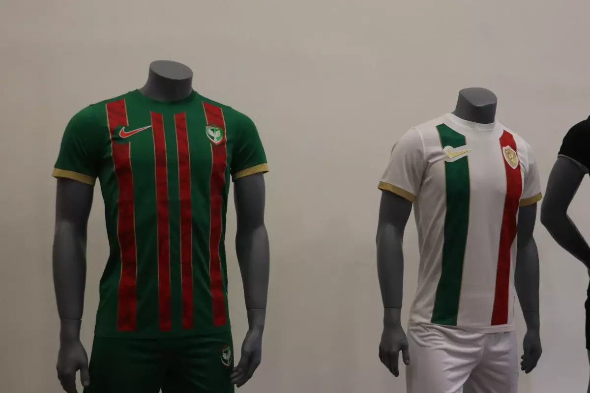 Amedspor, Yeni Sezon Formalarını Tanıttı