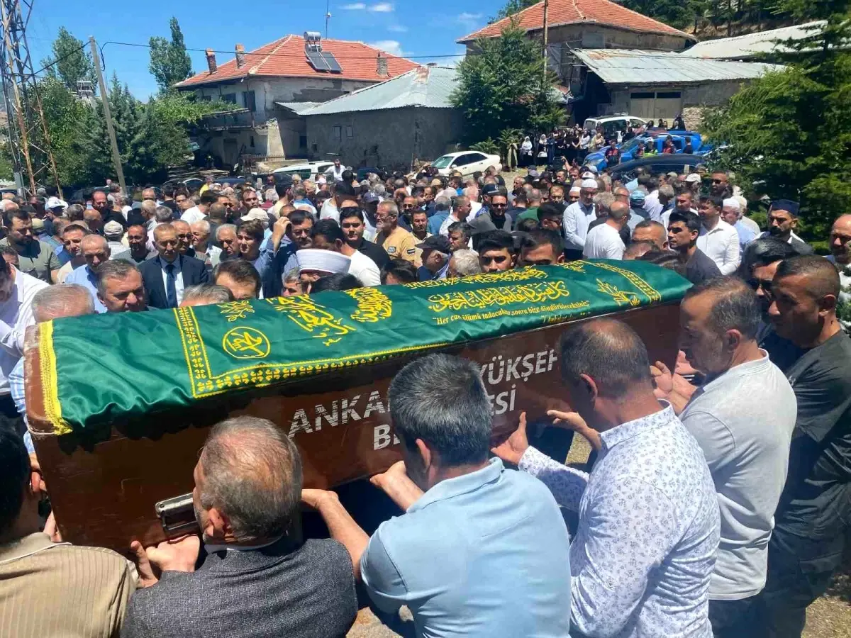 Ankara\'da 15 Temmuz şehidinin babası defnedildi