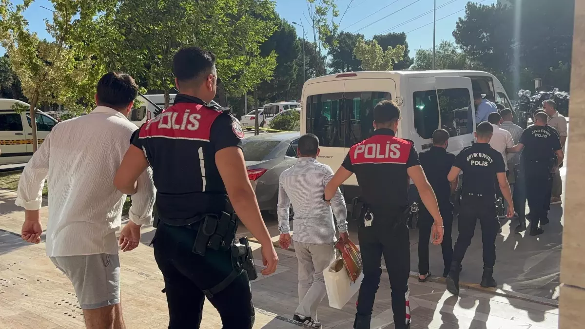 Manisa\'da Silahlı Çatışma: 1 Ölü, 4 Tutuklama