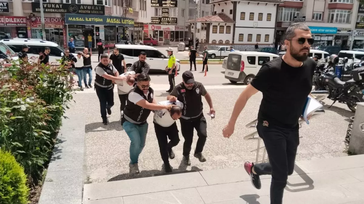 Çorum\'da Cinayet: 3 Şüpheli Tutuklandı