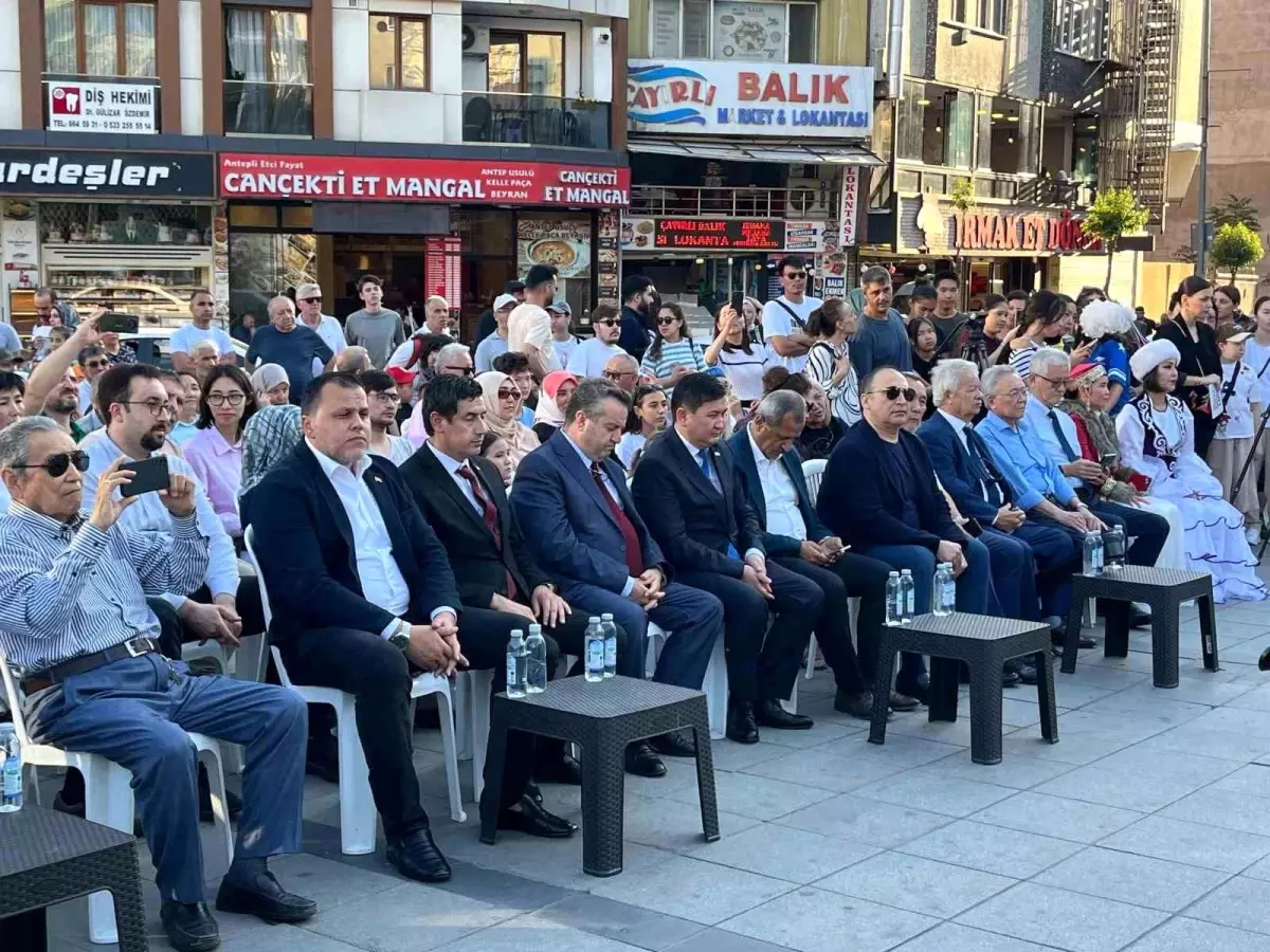 Zeytinburnu\'nda Ulusal Dombra Günü Etkinliği Yapıldı