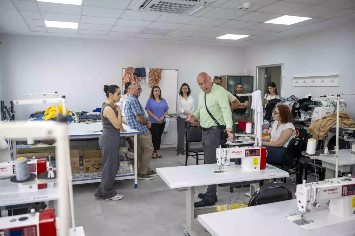 AB Delegasyonu, Mersin\'deki Sosyal Girişimcilik Merkezini Ziyaret Etti