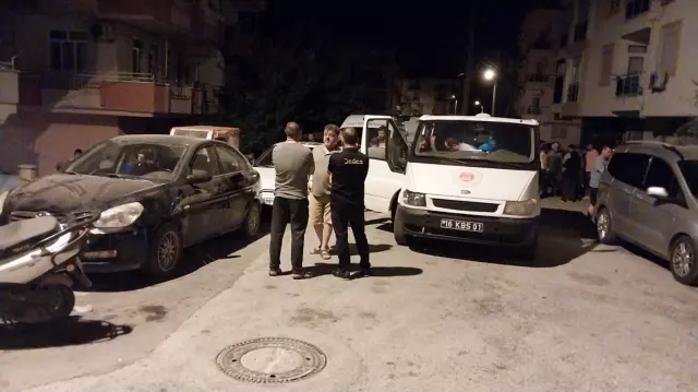 Kız kardeşini 14 bıçak darbesiyle öldürüp başını kesmeye çalıştı