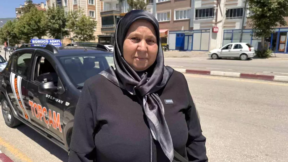 Hülya Sungur\'un Azmi: 12. Denemede Ehliyet Aldı
