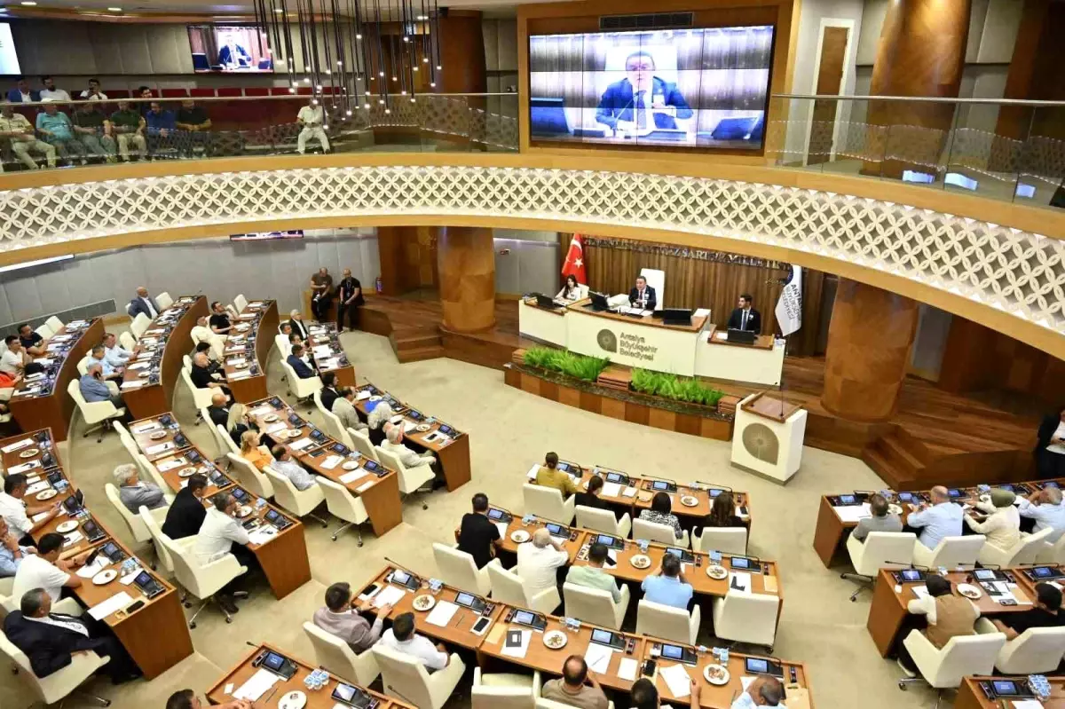 Antalya Büyükşehir Belediye Başkanı Muhittin Böcek Görevden Uzaklaştırıldı