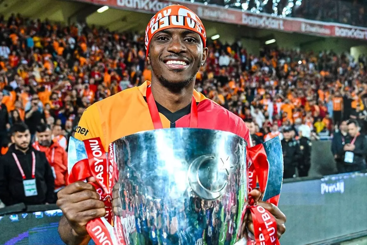 Dünyaca ünlü yıldızdan Osimhen için olay sözler: Galatasaray\'a giderse çıldırırım