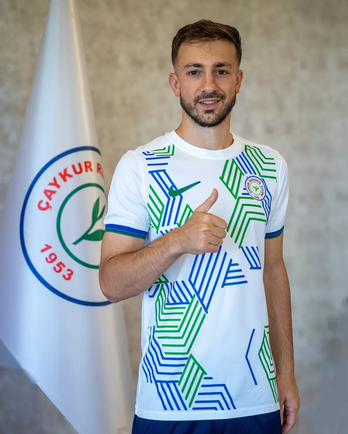 Galatasaray\'dan Halil Dervişoğlu Rizespor\'a Kiralık