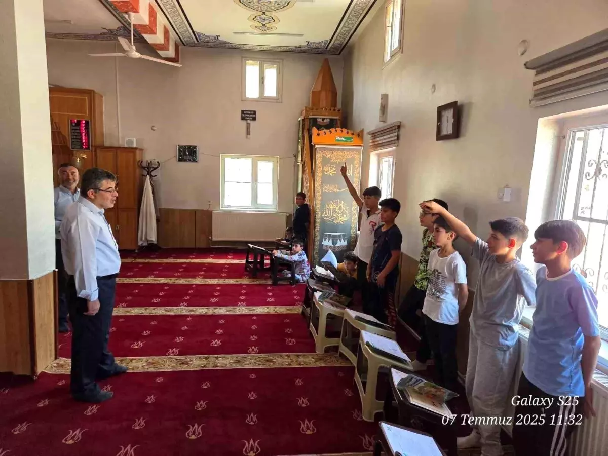 Müftü Tavlaşoğlu Yaz Kur\'an Kurslarını Ziyaret Etti