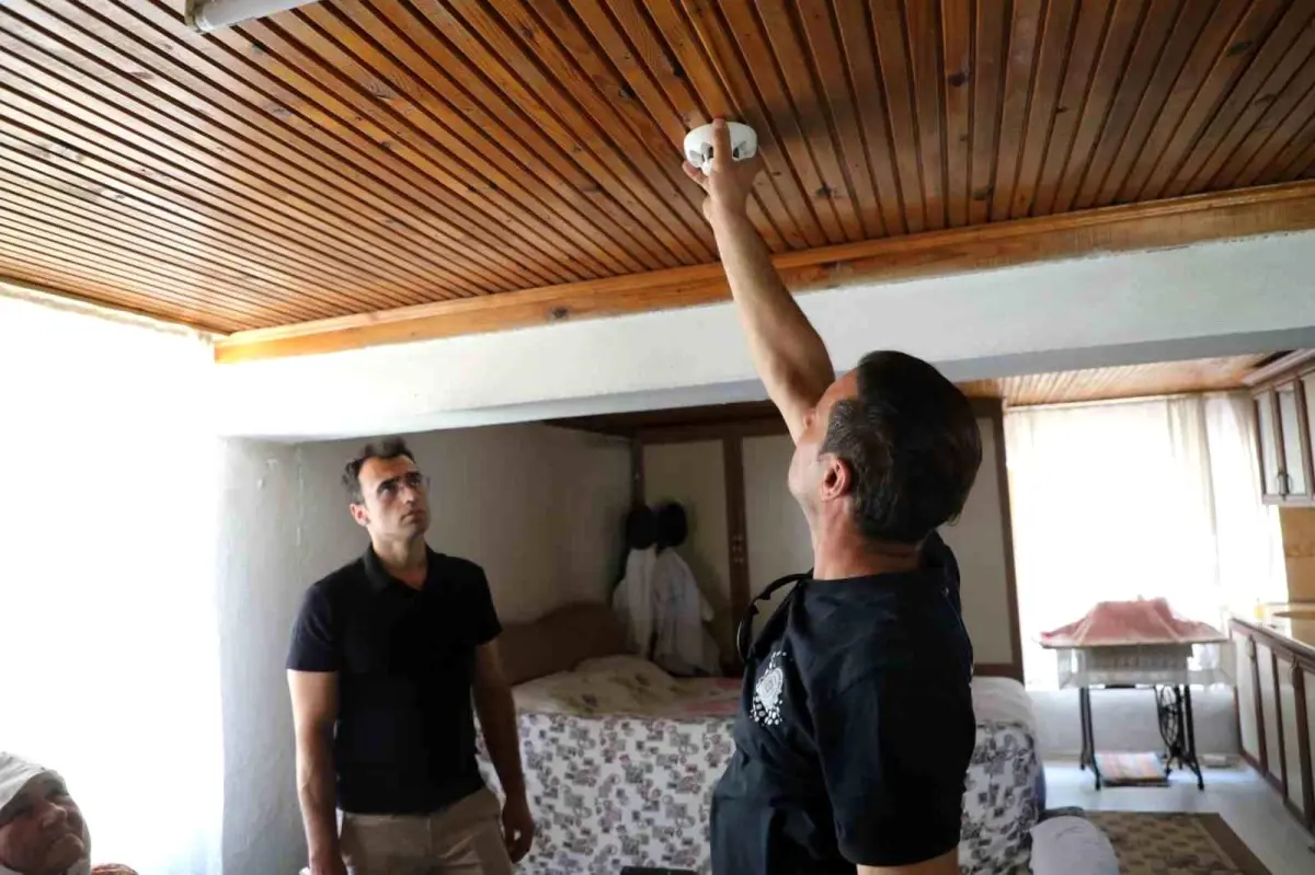 Muğla\'da Kırsaldaki Yaşlılar İçin Yangın Güvenliği Projesi