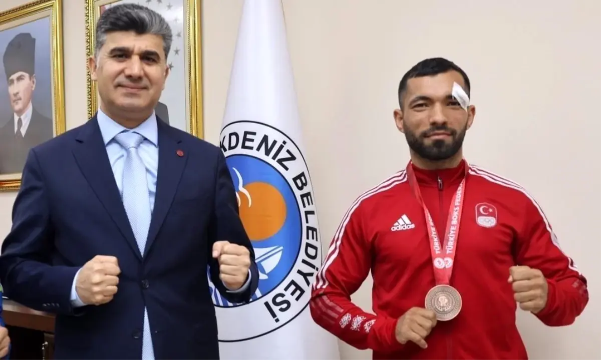 Hatip Emlek, Dubai\'de Kick Boks Dünya Şampiyonası\'nda Mersin\'i Temsil Edecek