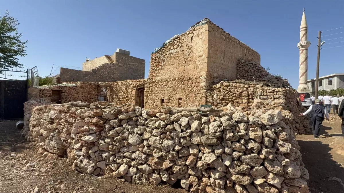Mardin\'de 1987\'de PKK\'lı teröristlerin saldırısında şehit edilen 9 kişi anıldı