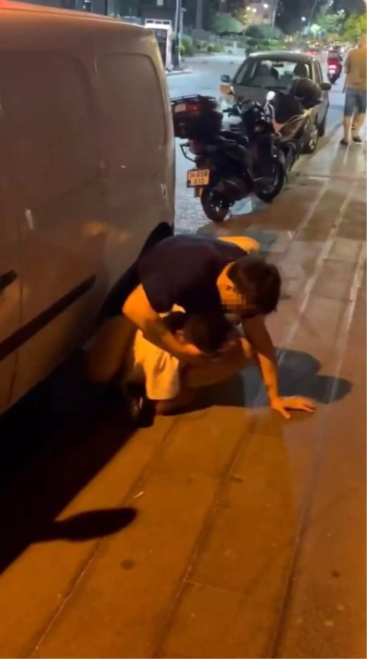 Üsküdar\'da Sosyal Medya Kavgası