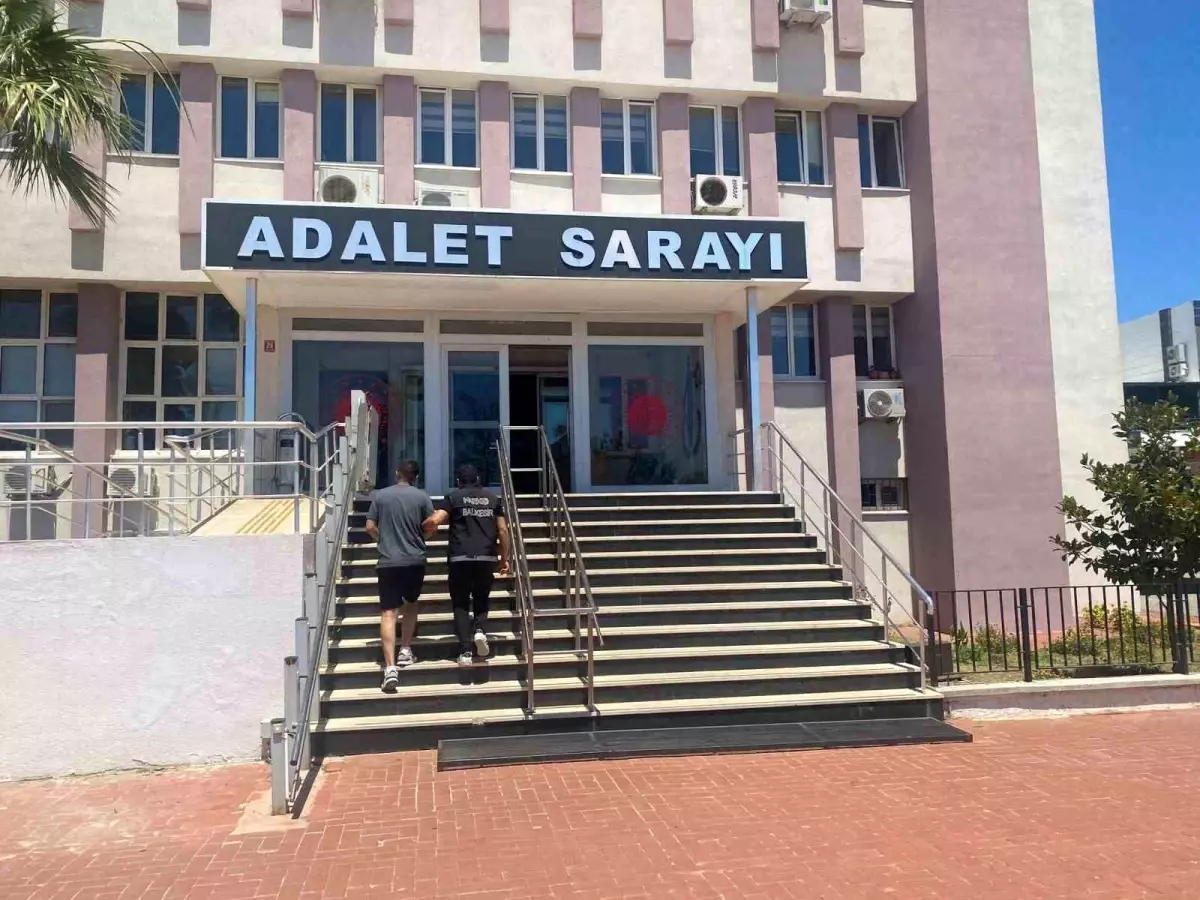 Ayvalık\'ta Uyuşturucu Operasyonu