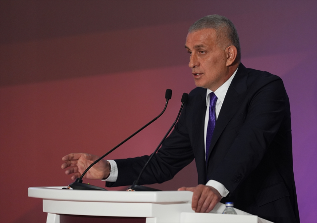 İbrahim Hacıosmanoğlu'ndan hakemlere sert mesaj: Bizimle yürümeyecekler