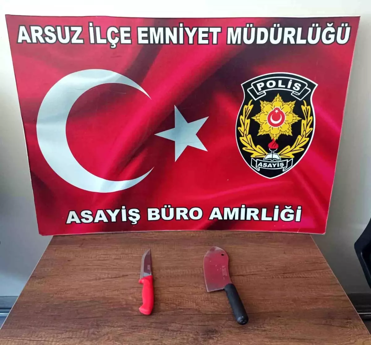 Hatay\'da Yol Tartışması: Satırla Saldırı!