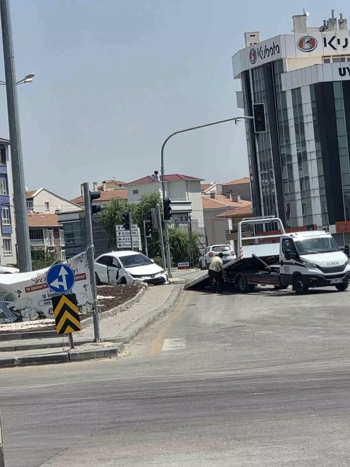 Ankara\'da Trafik Kazası: 3 Yaralı