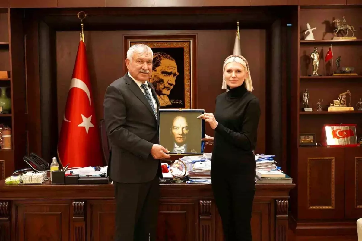 Bilecik Belediye Başkanı\'ndan Zeydan Karalar\'a Destek