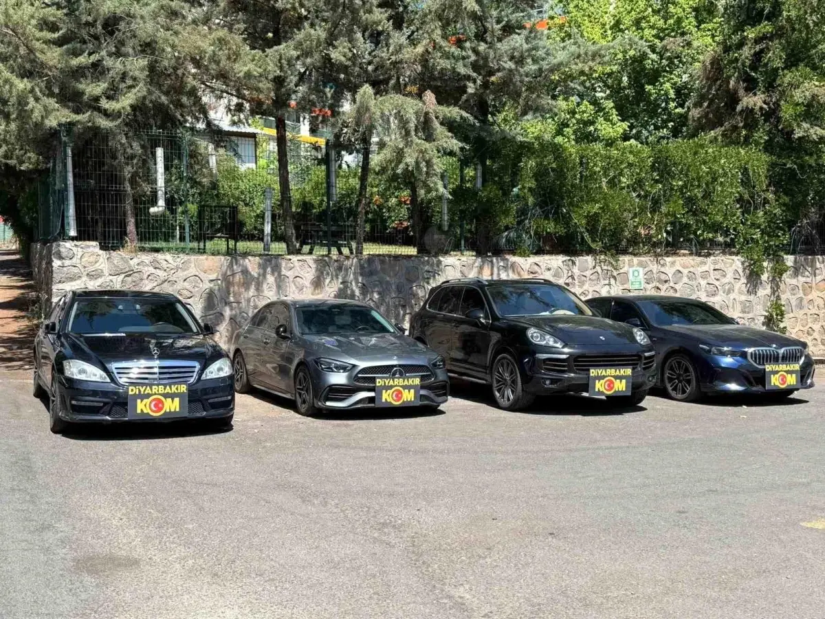Diyarbakır\'da Kaçak Otomobil Operasyonu