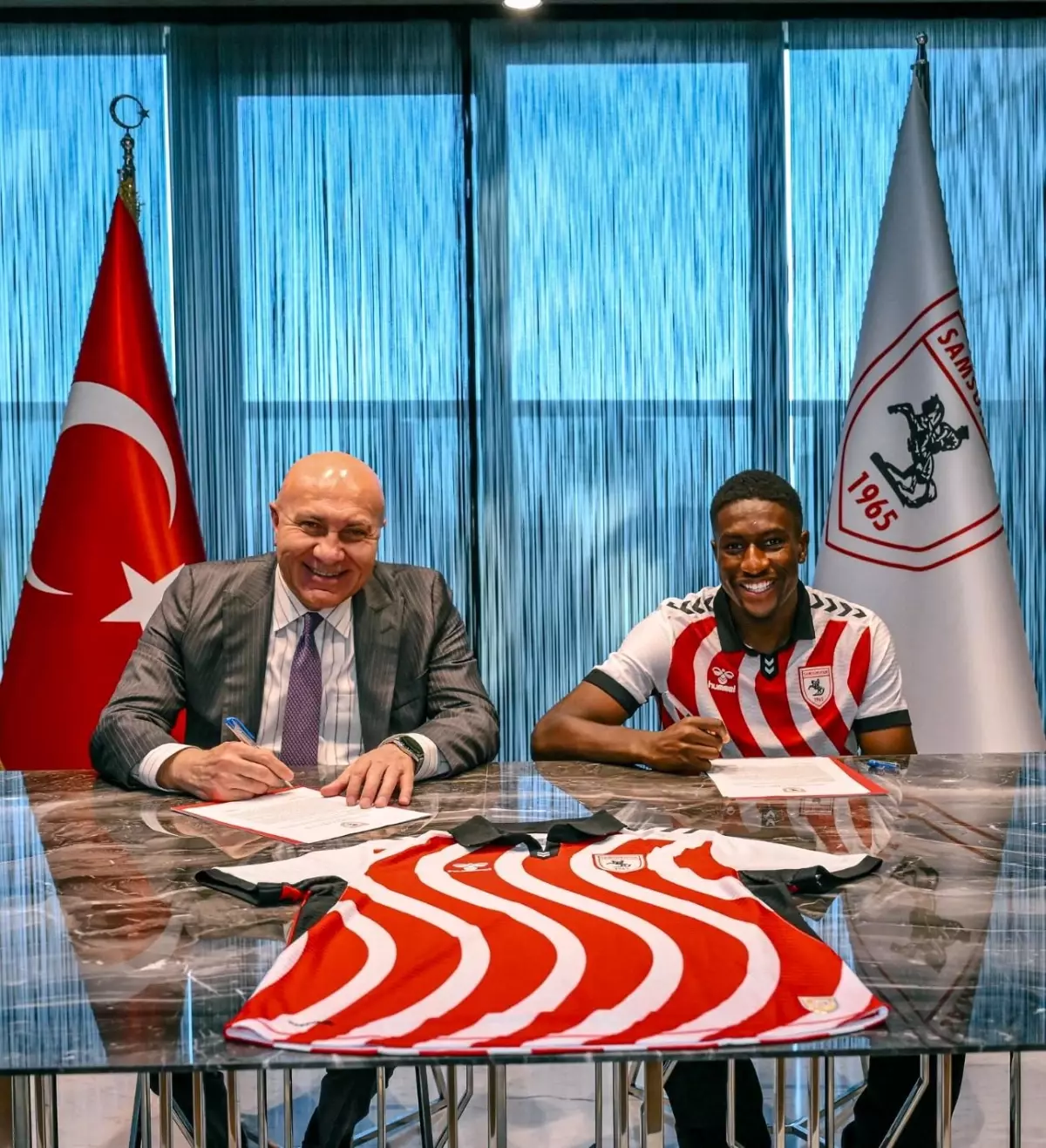 Samsunspor, Joe Mendes ile Anlaşma Sağladı