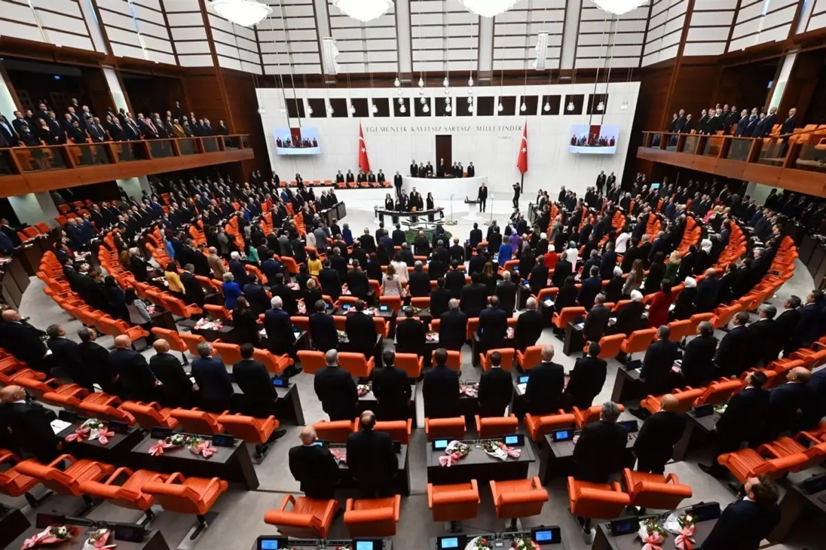  Meclis\'i hastanelik eden salgın Türkiye geneline yayıldı