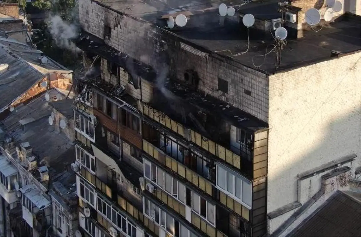 Rusya\'nın Kiev\'e Füze ve İHA Saldırısı: 2 Ölü, 16 Yaralı