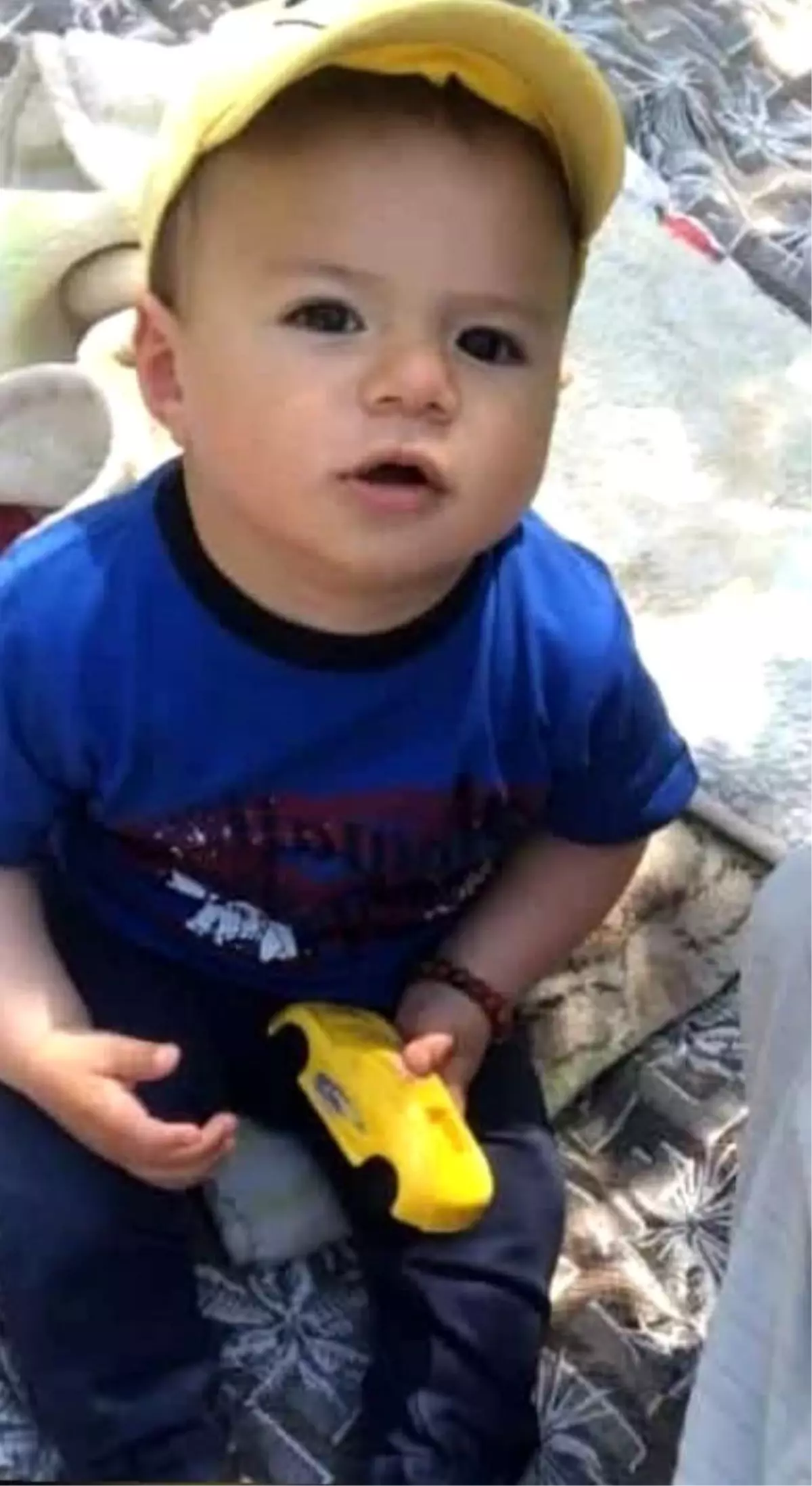2 yaşındaki çocuk babasının kullandığı minibüsün çarpmasıyla hayatını kaybetti